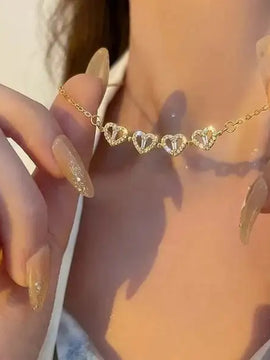 The Clover Necklace
